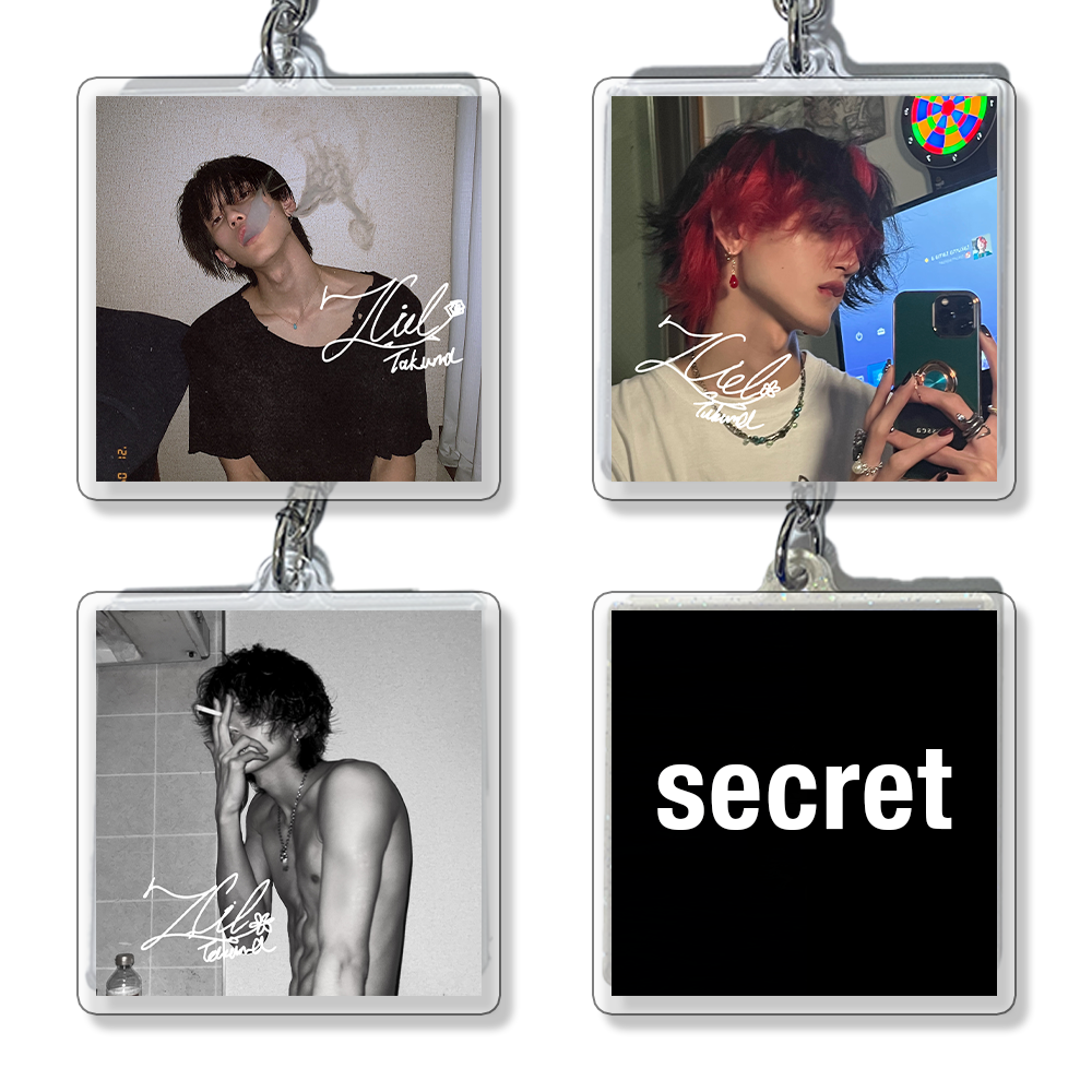 Takuma Acrylic Keychain (Random, 4 Types/50mm x 50mm)